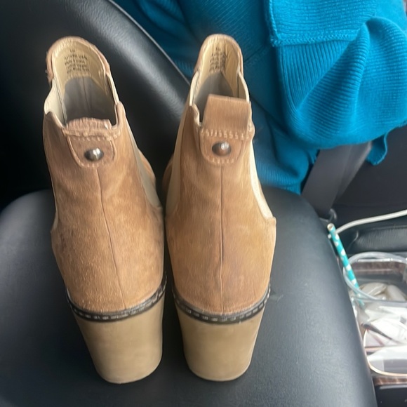 Diba Tru Boots. Worn once. - Picture 3 of 4